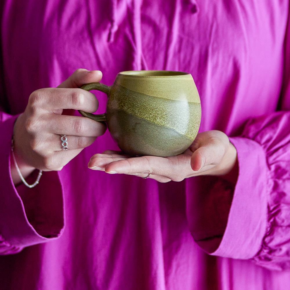 Bloomingville Paula Tasse Grün Steingut D9xH8 cm – grüne reaktive Tasse