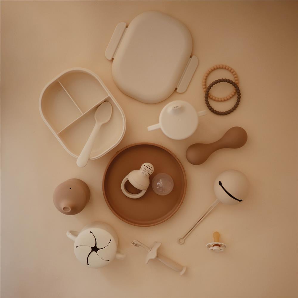 Mushie Lunchbox, Ivory, Brotdose mit Löffel und Gabel, BPA-frei