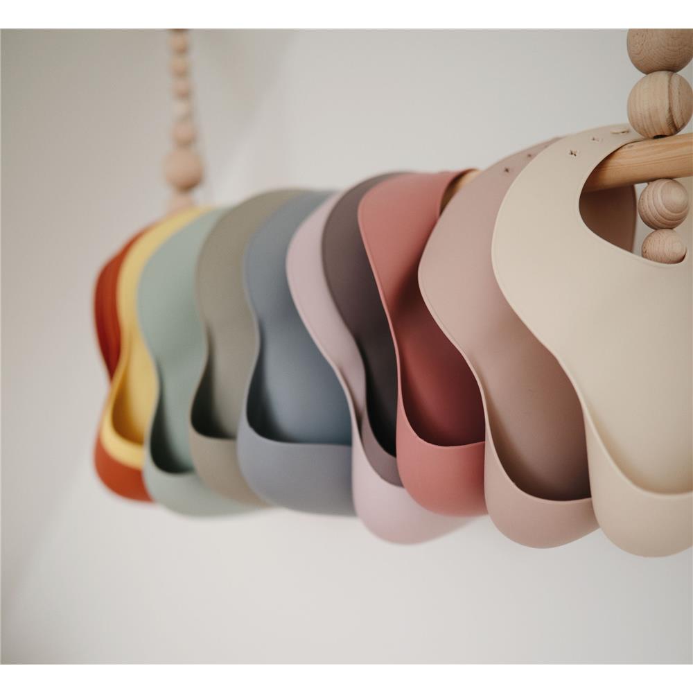 Mushie Silikon-Lätzchen, Mineral Yellow, mit Auffangschale, BPA-frei