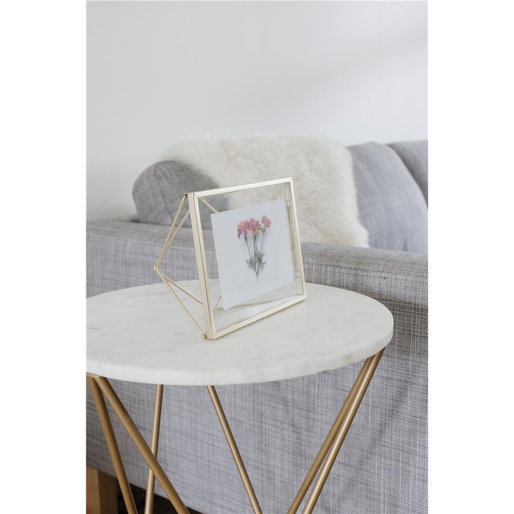 Umbra Prisma Geometrischer Bilderrahmen 10x15 cm Messing Moderner stylischer Fotorahmen zum Aufhängen oder Aufstellen