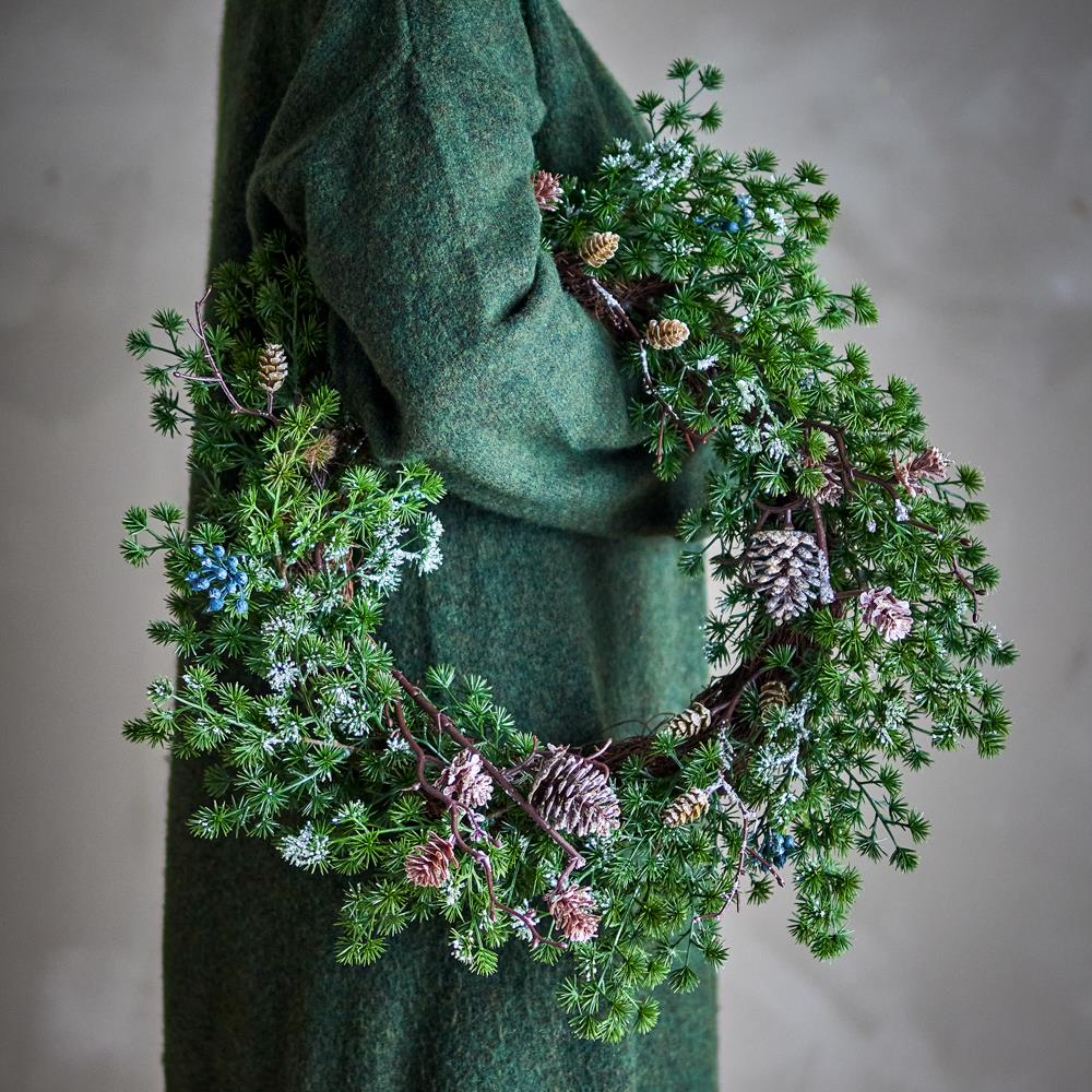 Bloomingville Cedar Kranz Grün Kunstkranz 50 cm Weihnachtsdeko mit Zapfen