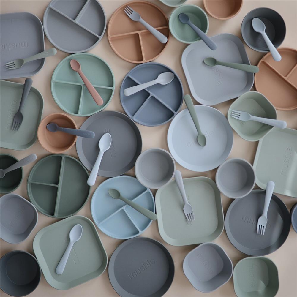 Mushie Silikon-Kinderschüssel, Tradewinds, Schüssel mit Rutschfestem Saugnapf