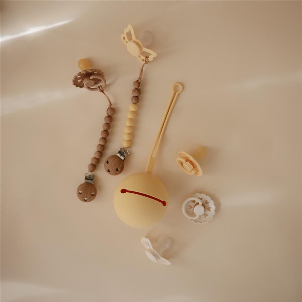 Mushie Schnulleretui, Daffodil, Schnullerbox aus Silikon, BPA-frei