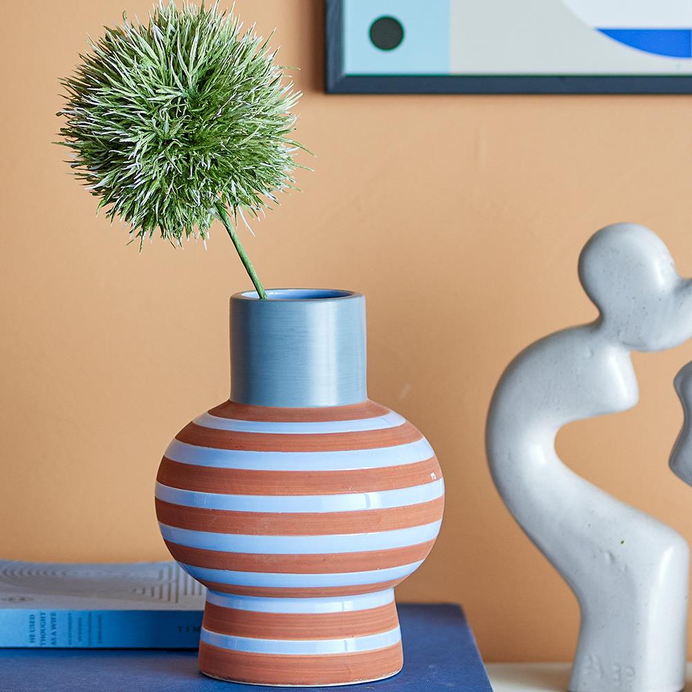 Bloomingville Lindir Vase, Blau, Steingut – elegante Deko mit Terrakotta-Streifen, Ø15xH19 cm