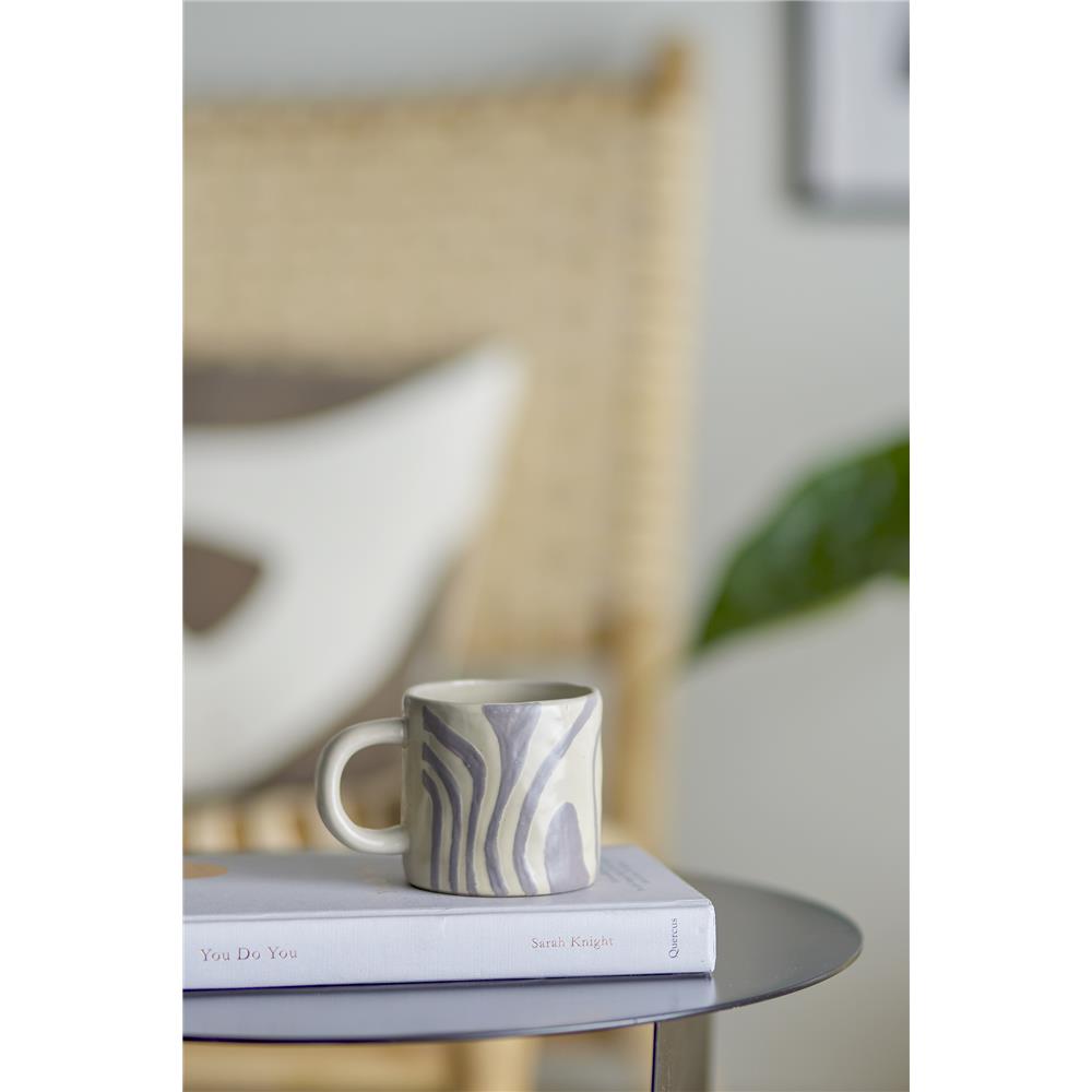 Bloomingville Ninka Tasse, aus Steingut, in Grau, 250 ml, moderner Retro-Look