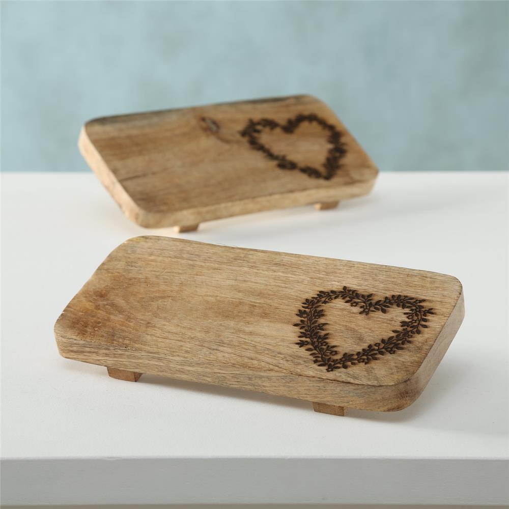 BOLTZE Schneidebrett Berta mit Herz-Motiv Küchenbrett aus Holz | 1 Stück zufällige Variante