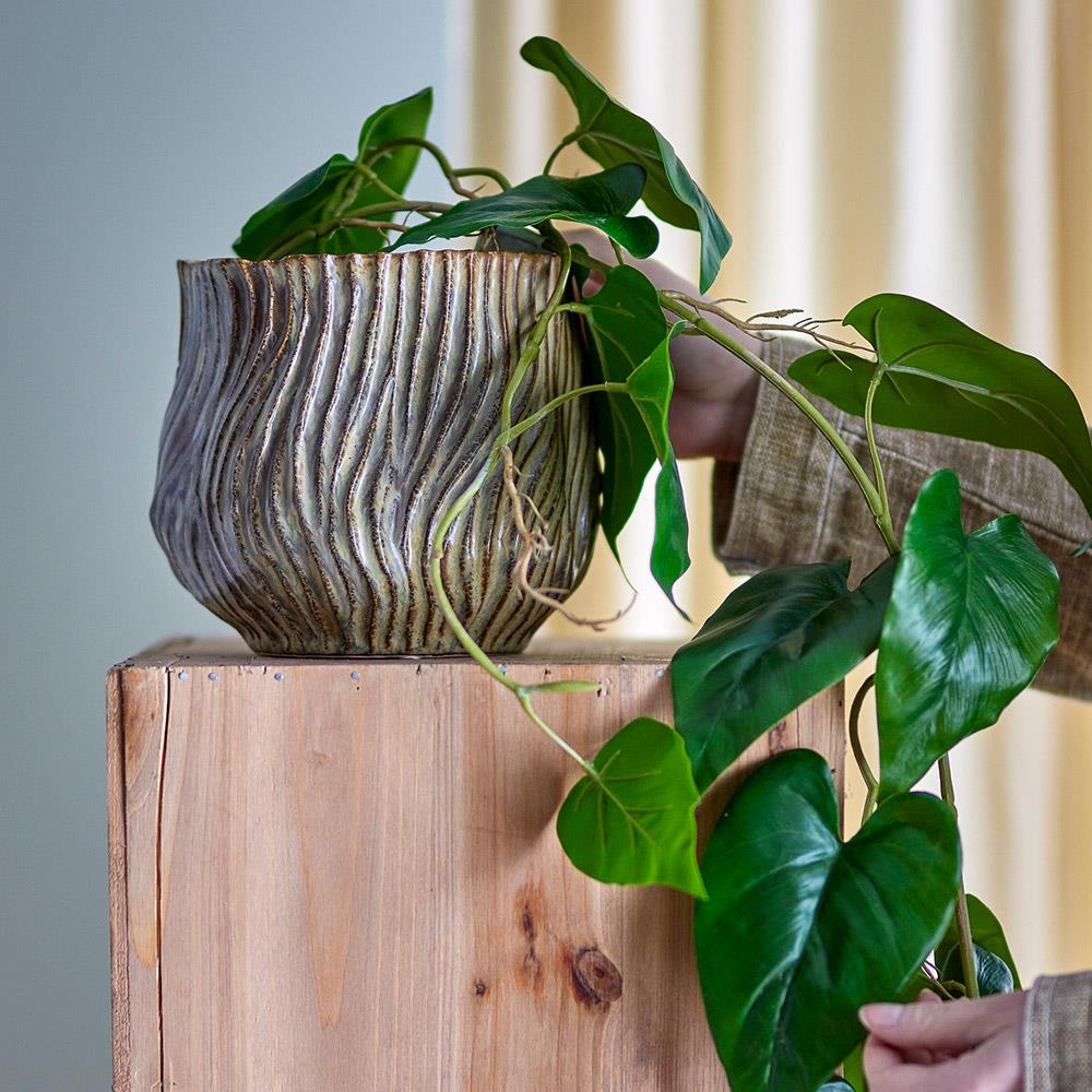 Bloomingville Dua Blumentopf Grün Ø19 cm – Steingut mit organischer Struktur