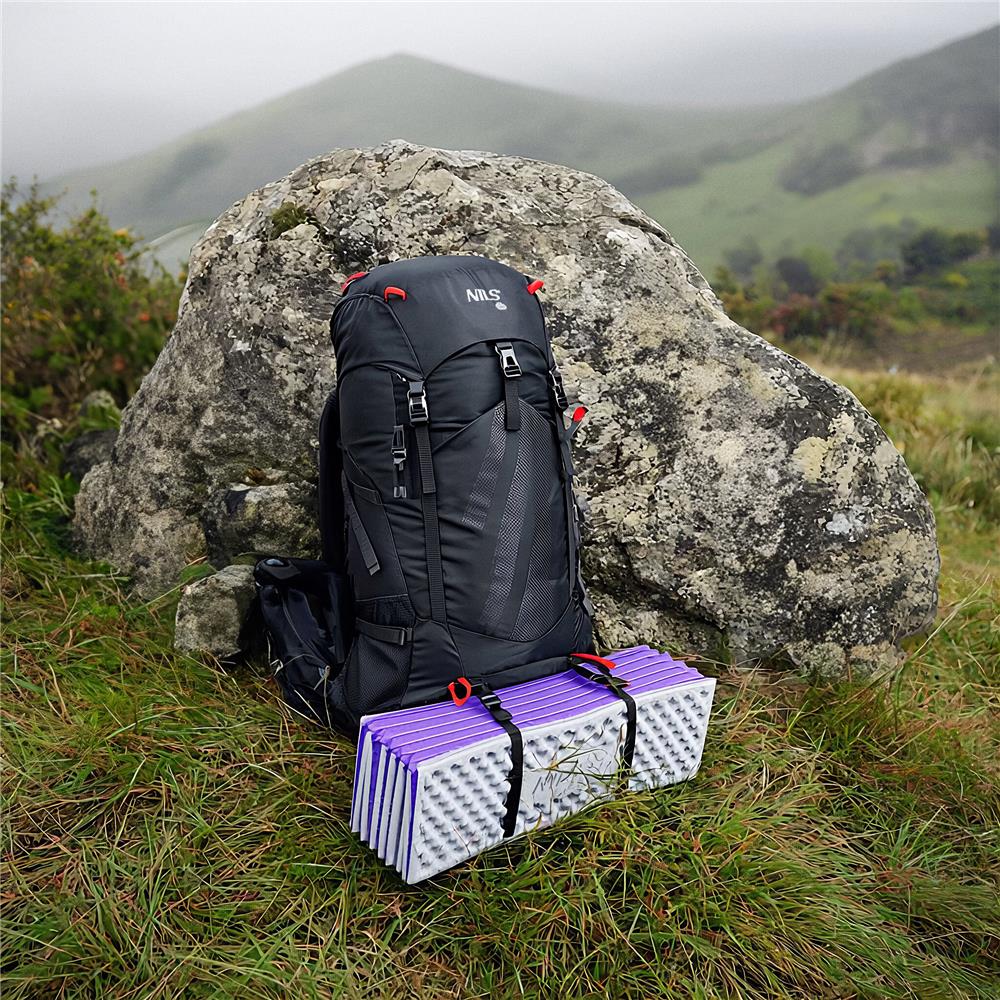 NILS CAMP Campingmatte faltbar 195 cm in lila - isolierende Outdoor Matte für Trekking & Camping