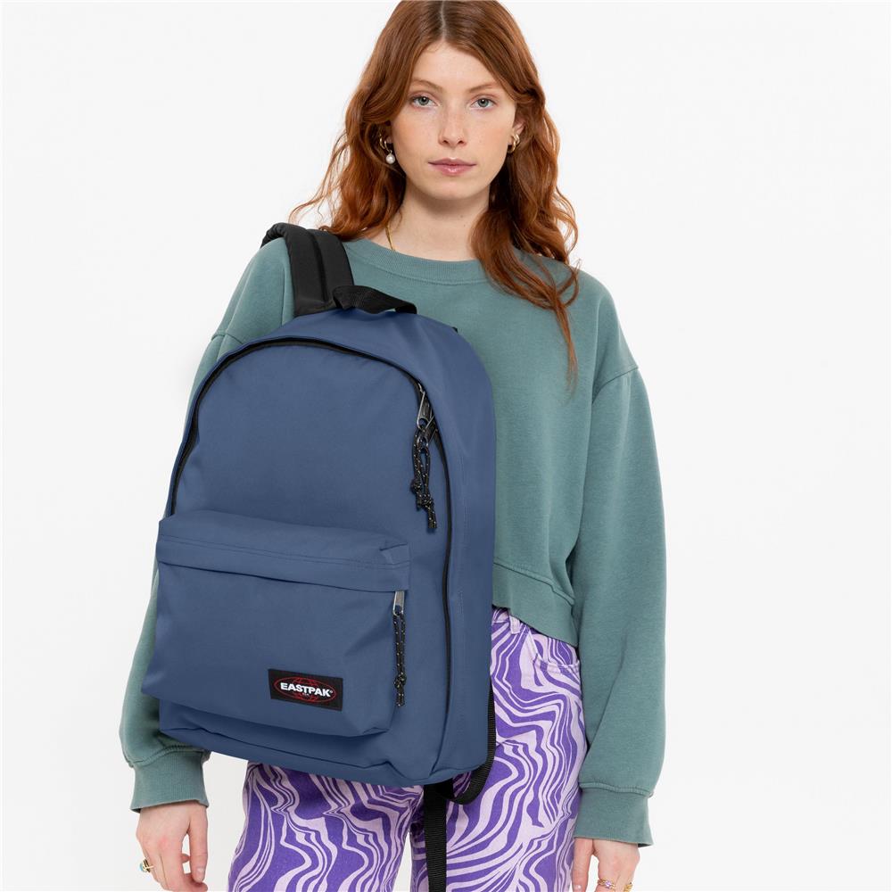 Eastpak OUT OF OFFICE, Rucksack, Powder Pilot (blau), 27L, mit Laptopfach