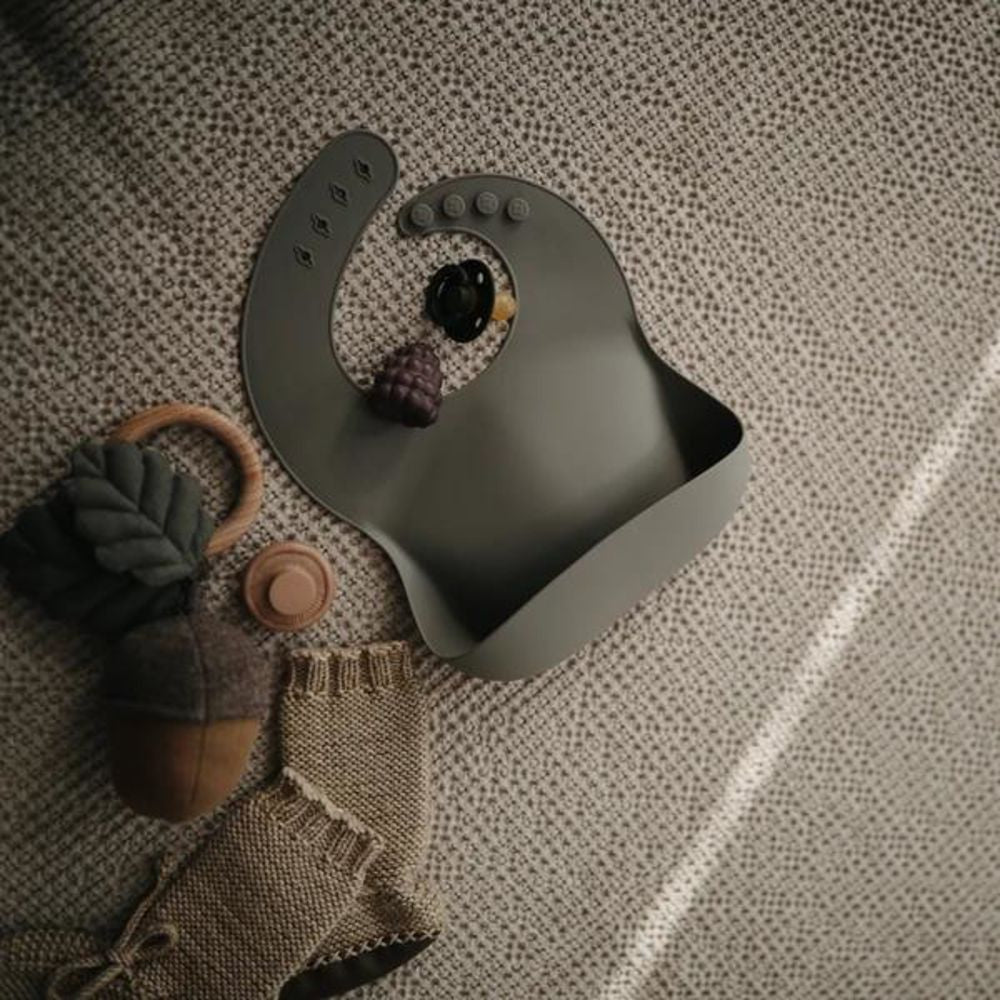 Mushie Silikon-Lätzchen, Dove Grey, mit Auffangschale, BPA-frei