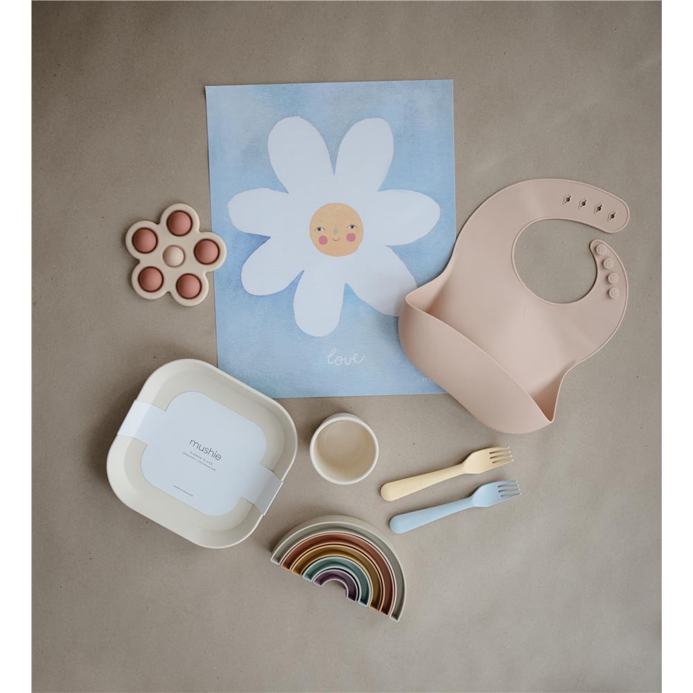 Mushie Sensorik-Spielzeug Blume, Rose, aus Silikon, BPA-frei