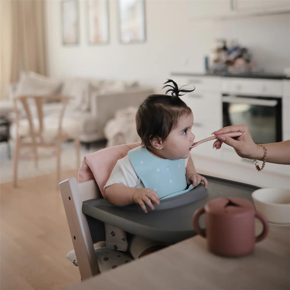 Mushie Snackbecher, Woodchuck, aus Silikon, BPA-frei