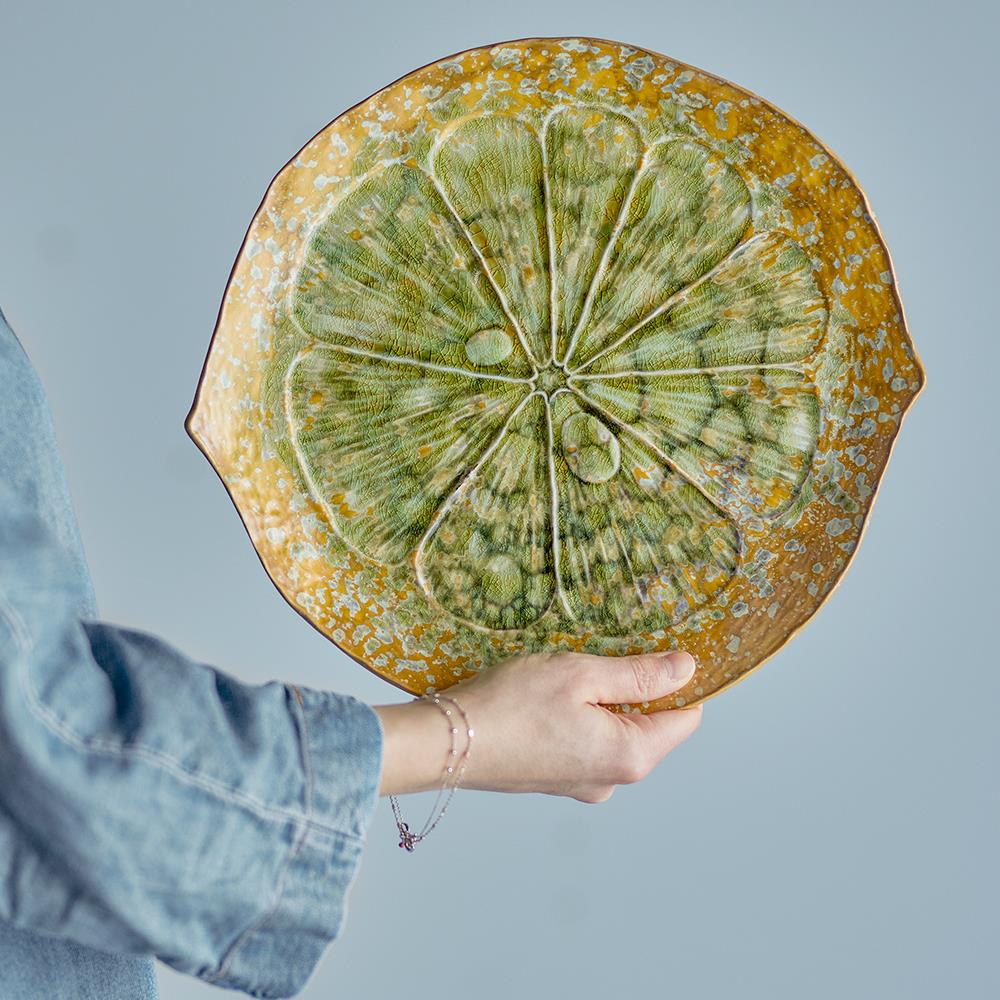 Bloomingville Milani Servierplatte aus Steingut, Grün – großes rundes Tablett