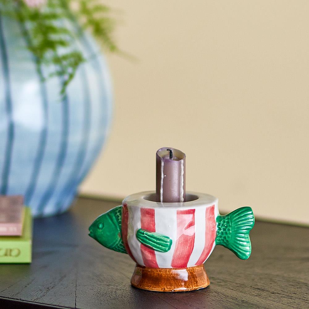 Bloomingville Codia Teelicht- & Kerzenhalter, Pink, Steingut, Fischform, handbemalt, 13 cm
