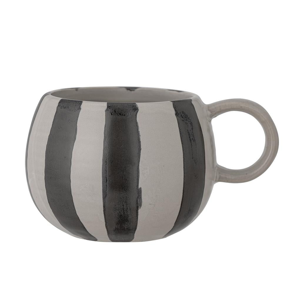 Bloomingville Serina Tasse, 510 ml, aus Steingut, in Schwarz/Weiß gestreift, dänisches Design