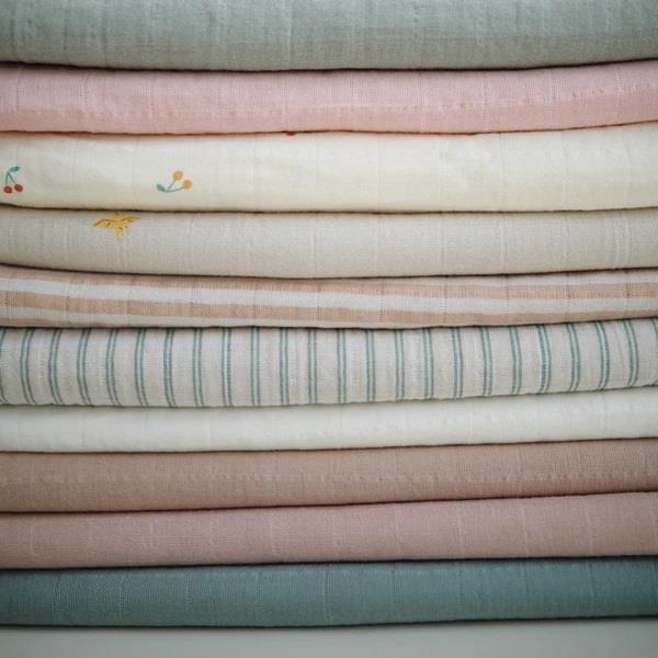 Mushie Musselin-Baby-Wickeldecke, Sage Stripe, Pucktuch aus 100% Bio-Baumwolle