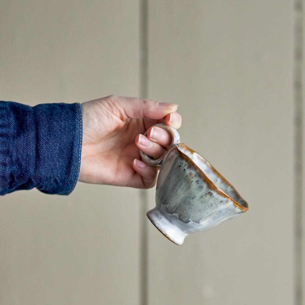 Bloomingville Imogen Tasse aus Steingut in Bunt 175 ml – handgefertigte Tasse für Küche