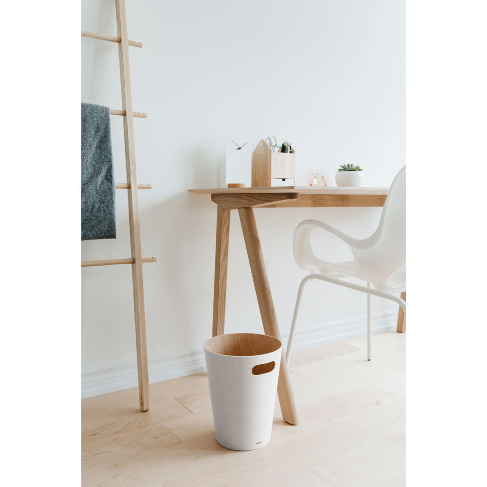 Umbra Woodrow Abfalleimer, Weiß/Holz, 7,5 Liter, Zweifarbiger Papierkorb