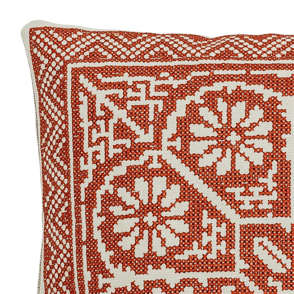 Bloomingville Madita Kissen, Rot, Baumwolle – traditionelles Muster mit Blumenmotiv, 40x40 cm
