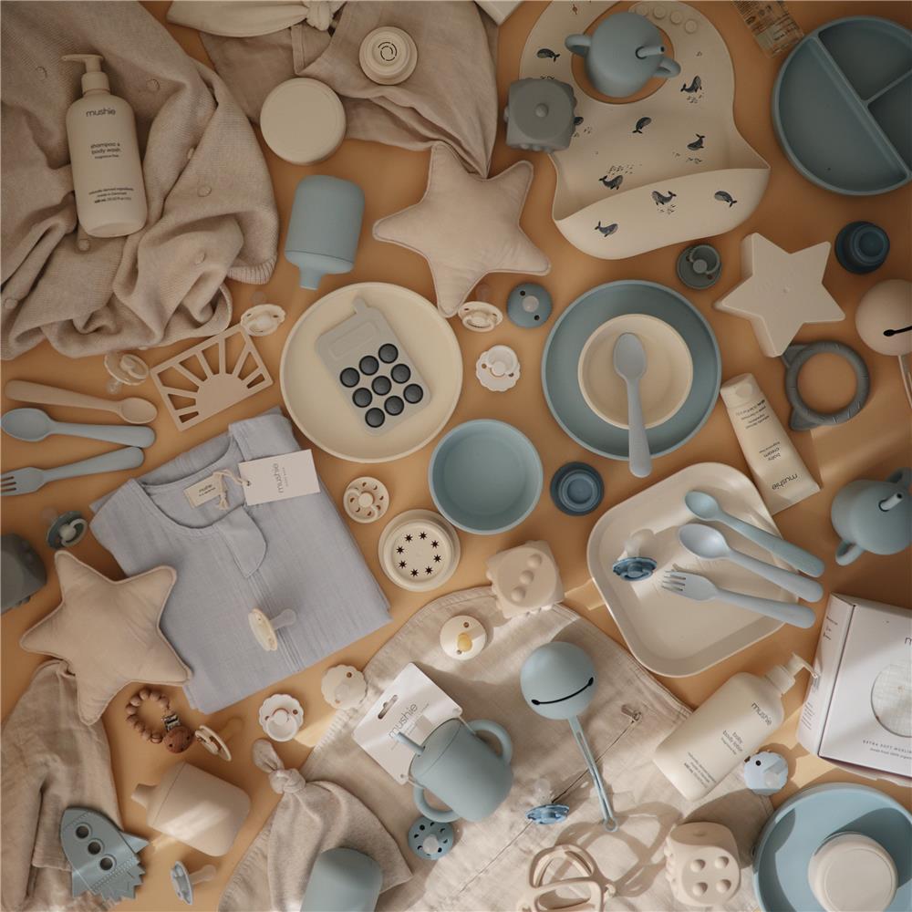 Mushie Silikon-Lätzchen, Whales, mit Auffangschale, BPA-frei