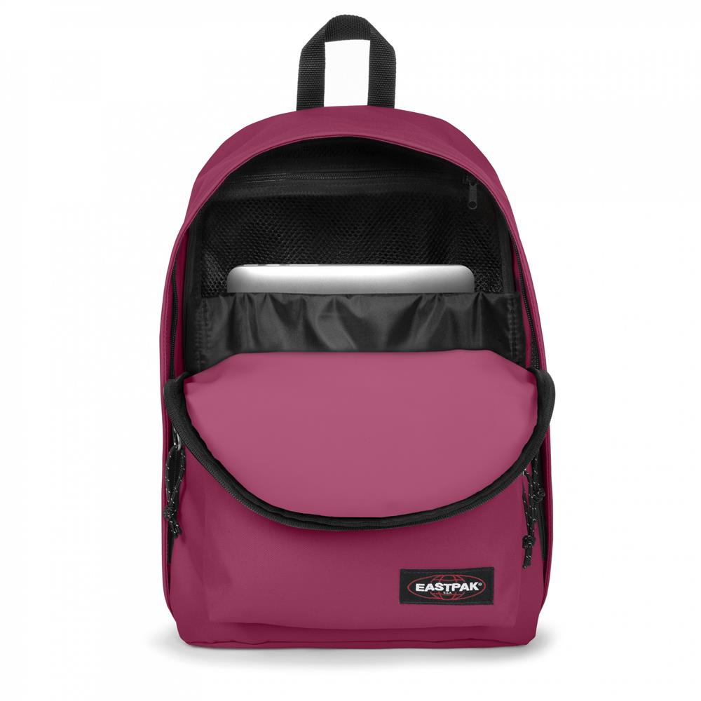 Eastpak OUT OF OFFICE, Rucksack, Wine Burgundy (rot), 27L, mit Laptopfach