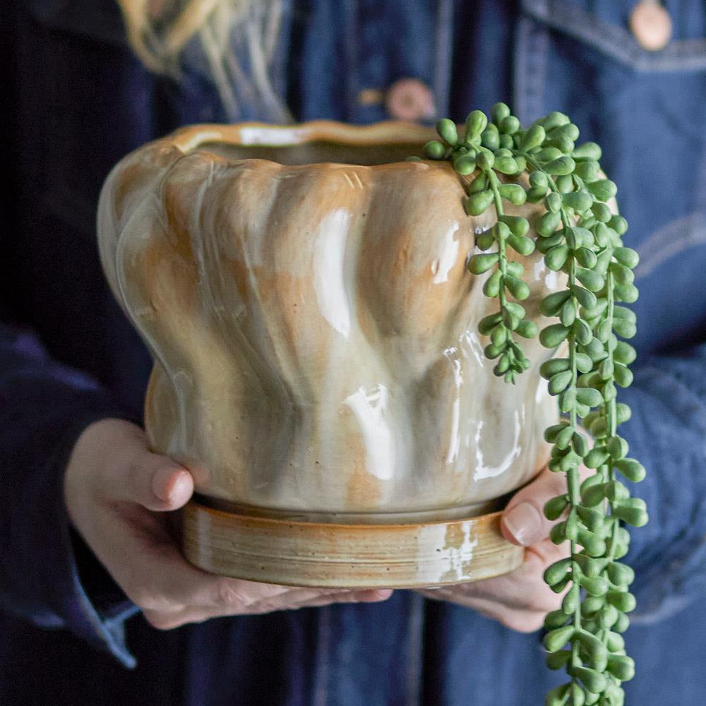 Bloomingville Hollis Blumentopf mit Untertasse Natur Ø20 cm – Steingut, glänzend & dekorativ