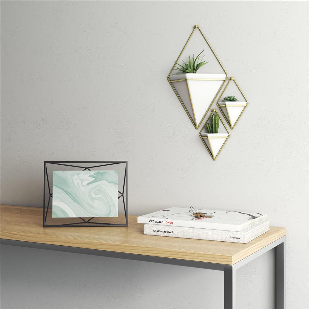 Umbra Prisma Geometrischer Bilderrahmen 13x18 cm Schwarz Moderner stylischer Fotorahmen zum Aufhängen oder Aufstellen