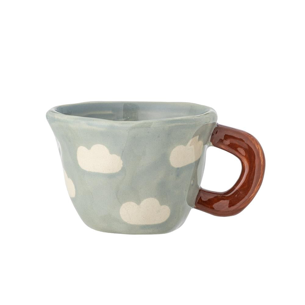 Bloomingville MINI Nini Tasse, Blau mit Wolken, Steingut, Kindertasse, dänisches Design