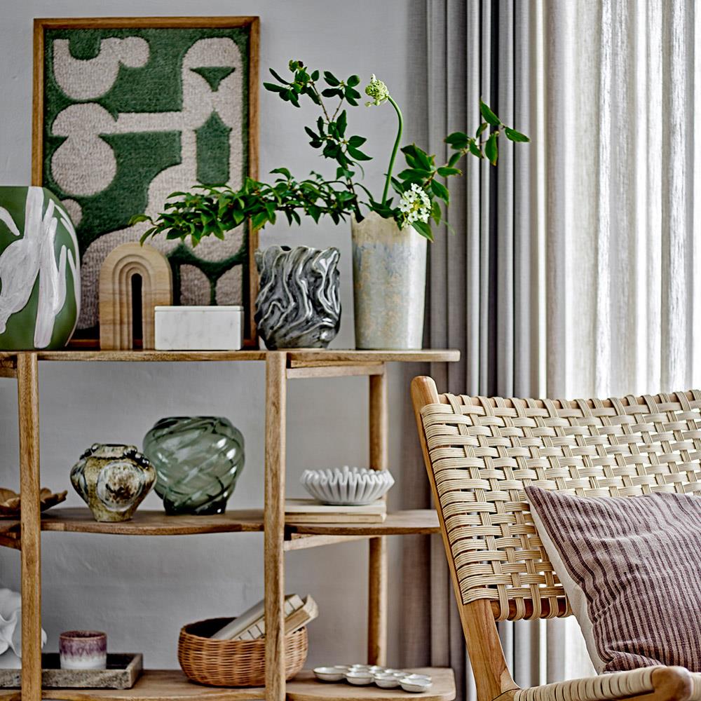 Bloomingville Adalena Deko-Vase – Künstlerische Steingut-Vase in Grün mit Handmotiv, 30,5 cm