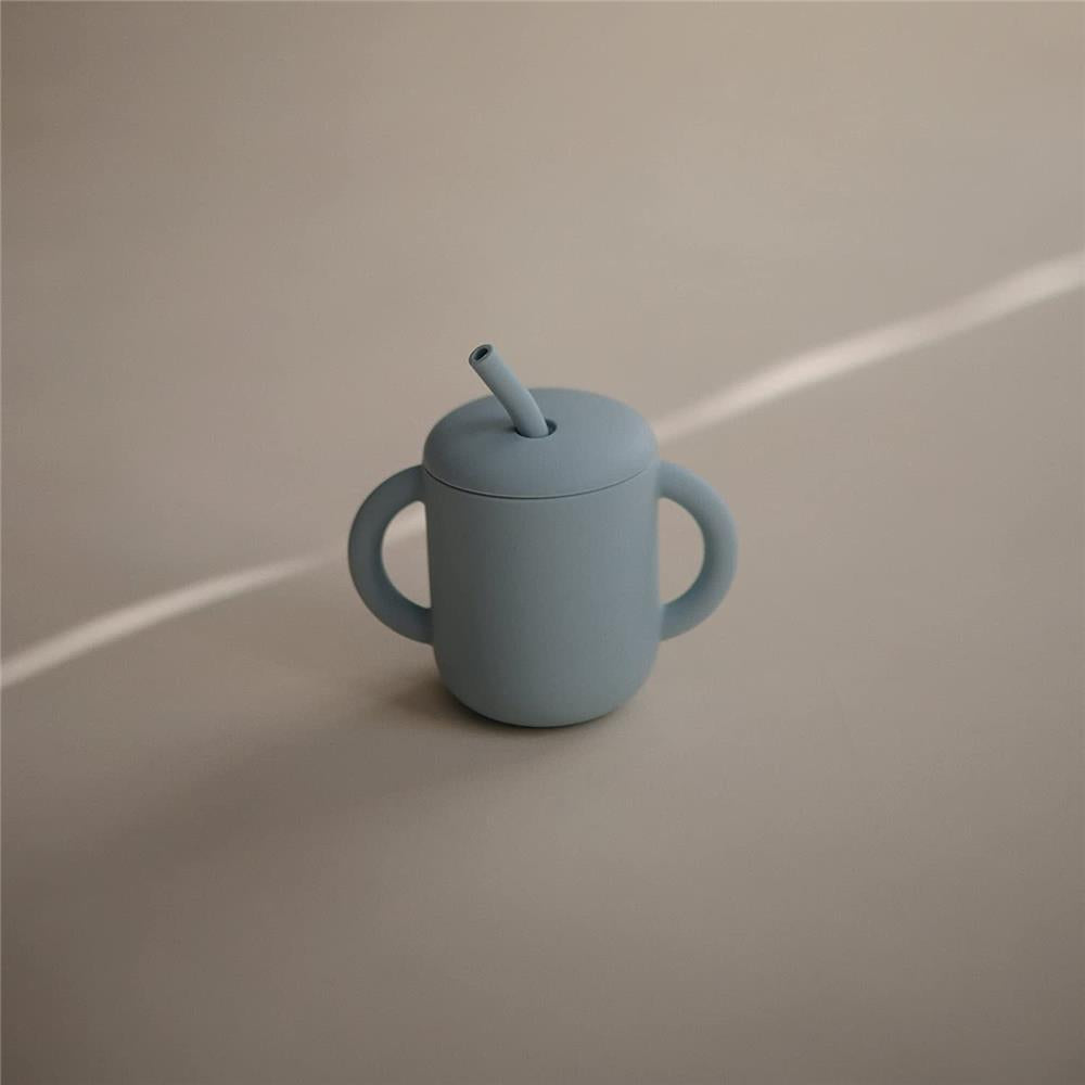 Mushie Silikon-Trinklernbecher mit Strohhalm, Powder Blue, BPA-frei
