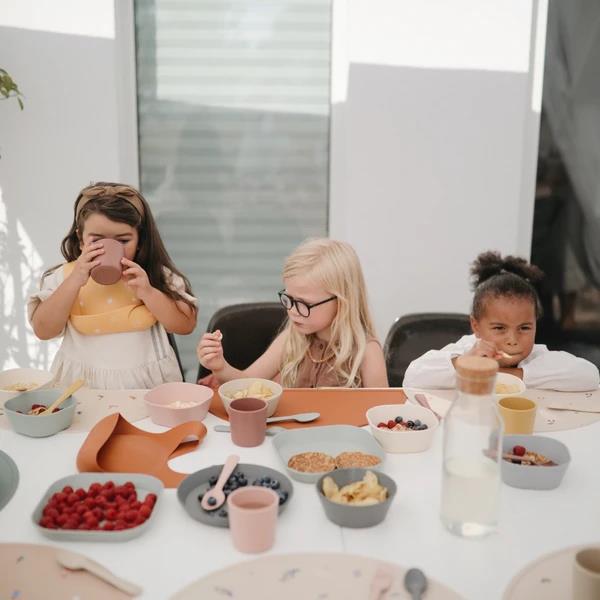 Mushie Kinderschüssel 2er Set, Sage, quadratisch, BPA-frei