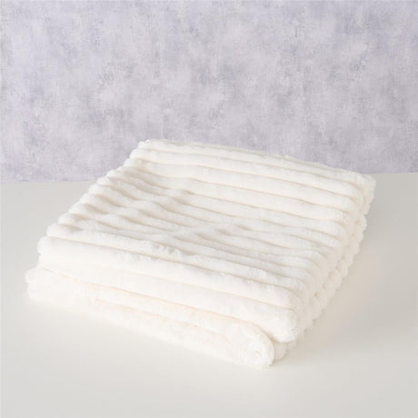 BOLTZE Decke Lucille 150x200cm Cremeweiß Kuscheldecke Sofadecke
