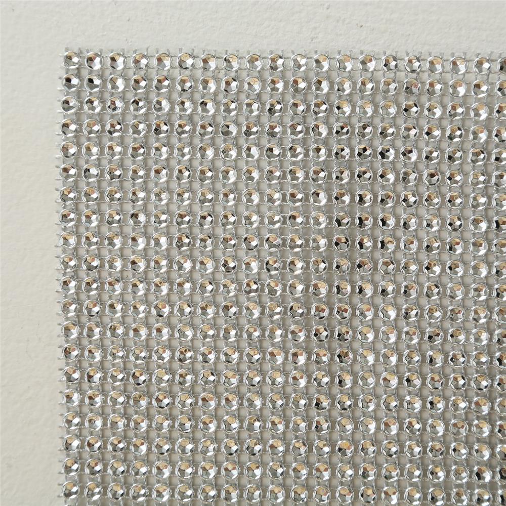 BOLTZE Tischläufer Glamour 150x25cm Silber Elegantes Design