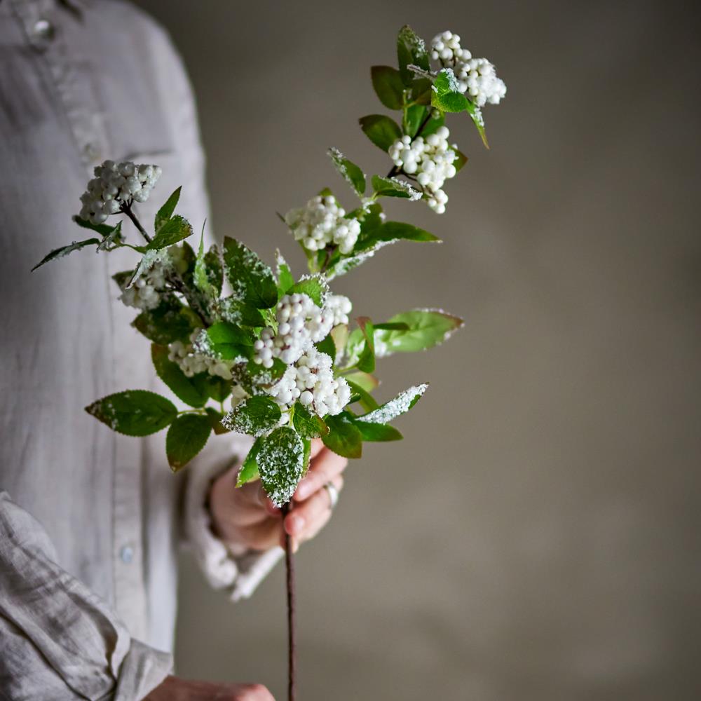 Bloomingville Snowberry Dekozweig Weiß Kunstblumen Winterdeko 63 cm