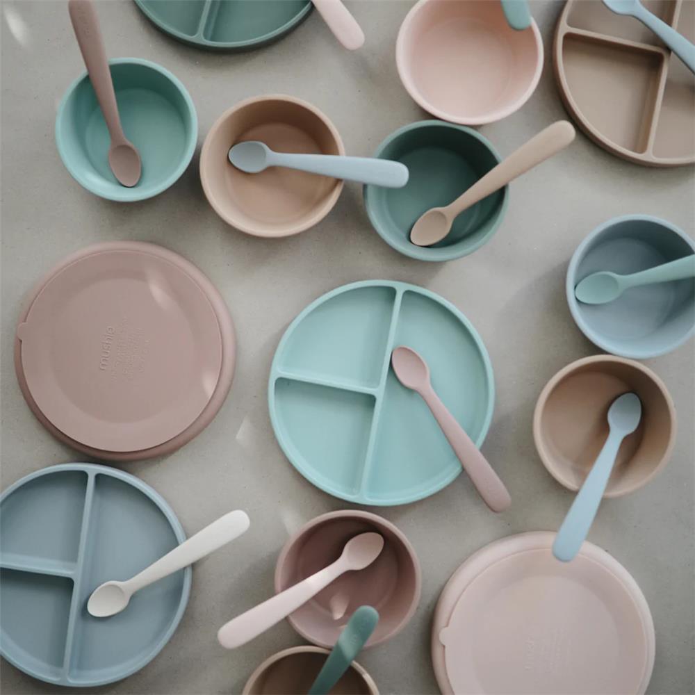 Mushie Silikon-Kinderschüssel, Cloudy Mauve, Schüssel mit Rutschfestem Saugnapf