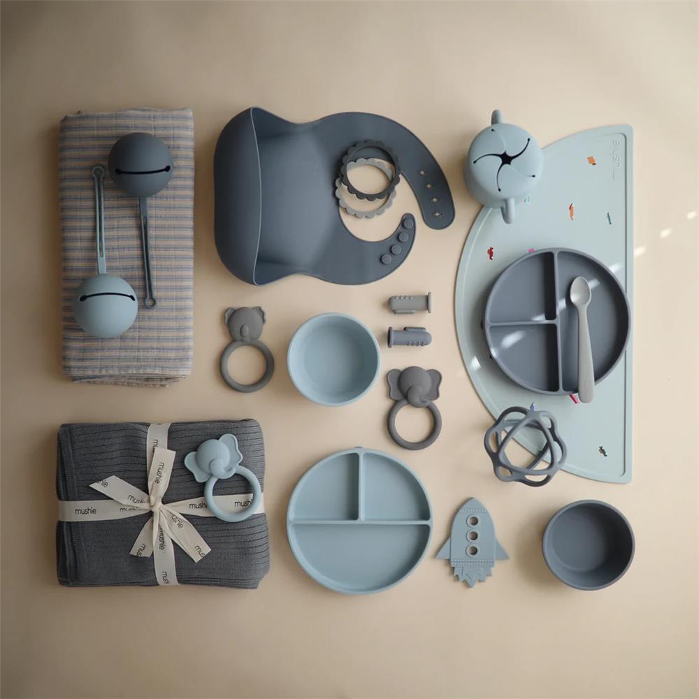 Mushie Snackbecher, Powder Blue, aus Silikon, BPA-frei