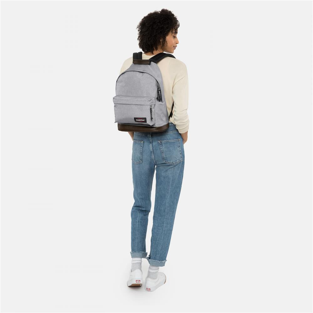 Eastpak WYOMING, Rucksack, Sunday Grey (grau), 24L, mit Leder-Unterseite