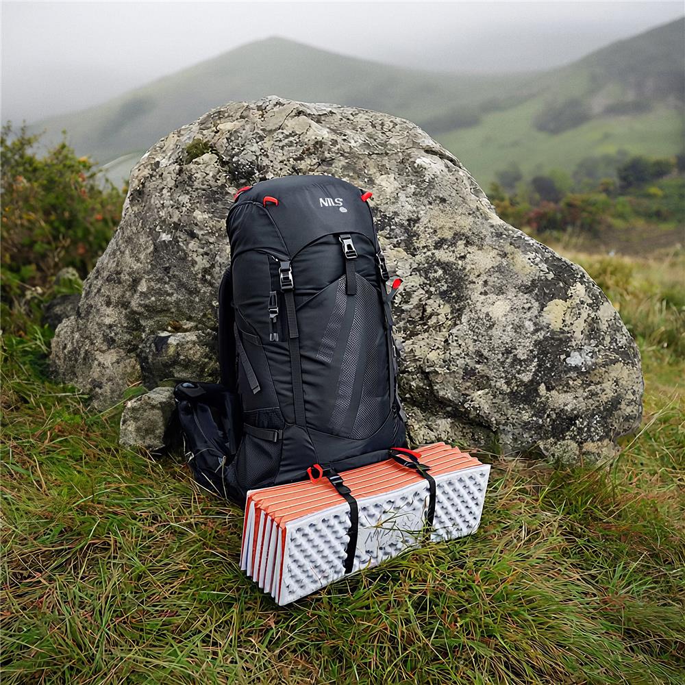 NILS CAMP Campingmatte faltbar 195 cm in orange - isolierende Outdoor Matte für Trekking & Camping