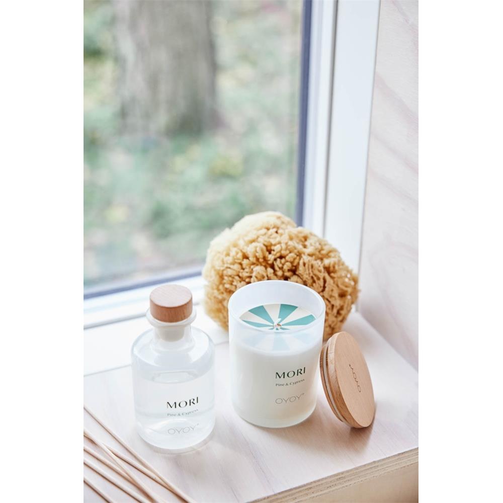 OYOY Mori Duftkerze Wachs Glasbehälter Zypressenduft H10 cm