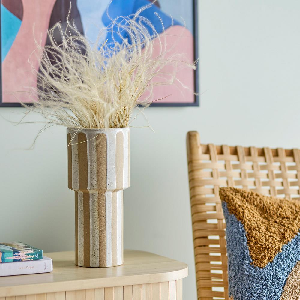 Bloomingville Awah Vase, Natur, Steingut, 28,5 cm, weiß glasiert, wasserfest, skandinavisches Design