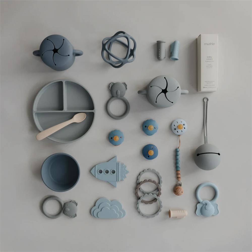 Mushie Silikon-Kinderteller, Stone, Geteilter Teller mit Rutschfestem Saugnapf