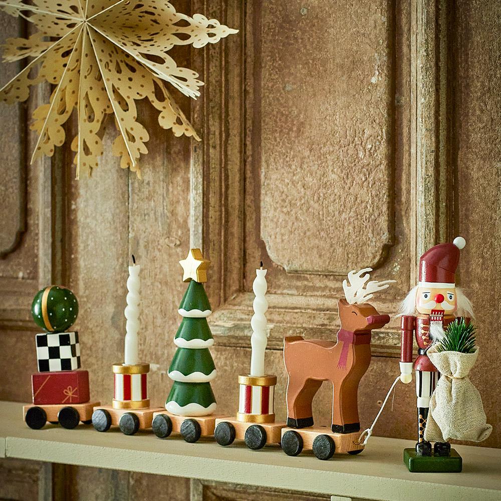 Bloomingville Vadim Weihnachtsmann-Zug – 51 cm Weihnachtsdeko aus Holz mit Kerzenhaltern, dänisches Design