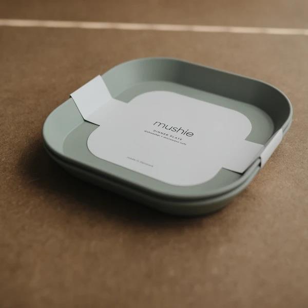 Mushie Kinderteller 2er Set, Sage, quadratisch, BPA-frei