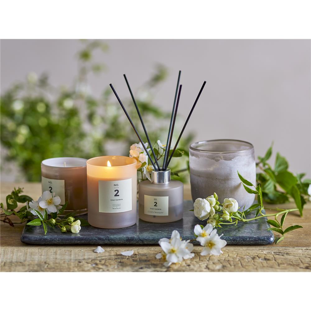 Bloomingville NO. 2 - Green Gardenia Duftkerze, Rose, Natürliches Wachs, 210 G. - 50 Hour - Gift box - D8xH10 cm