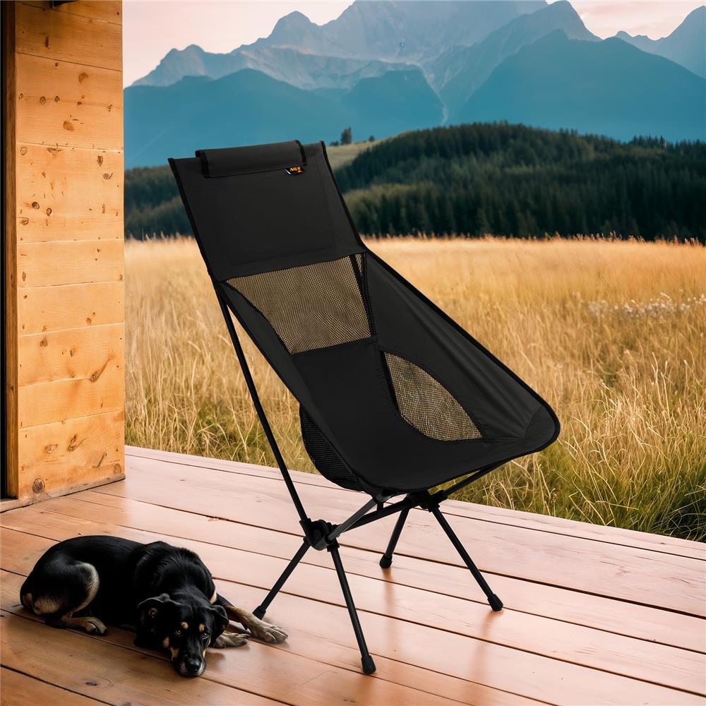 NILS CAMP ultraleichter Klappstuhl in Schwarz - kompakter Campingstuhl mit hoher Rückenlehne