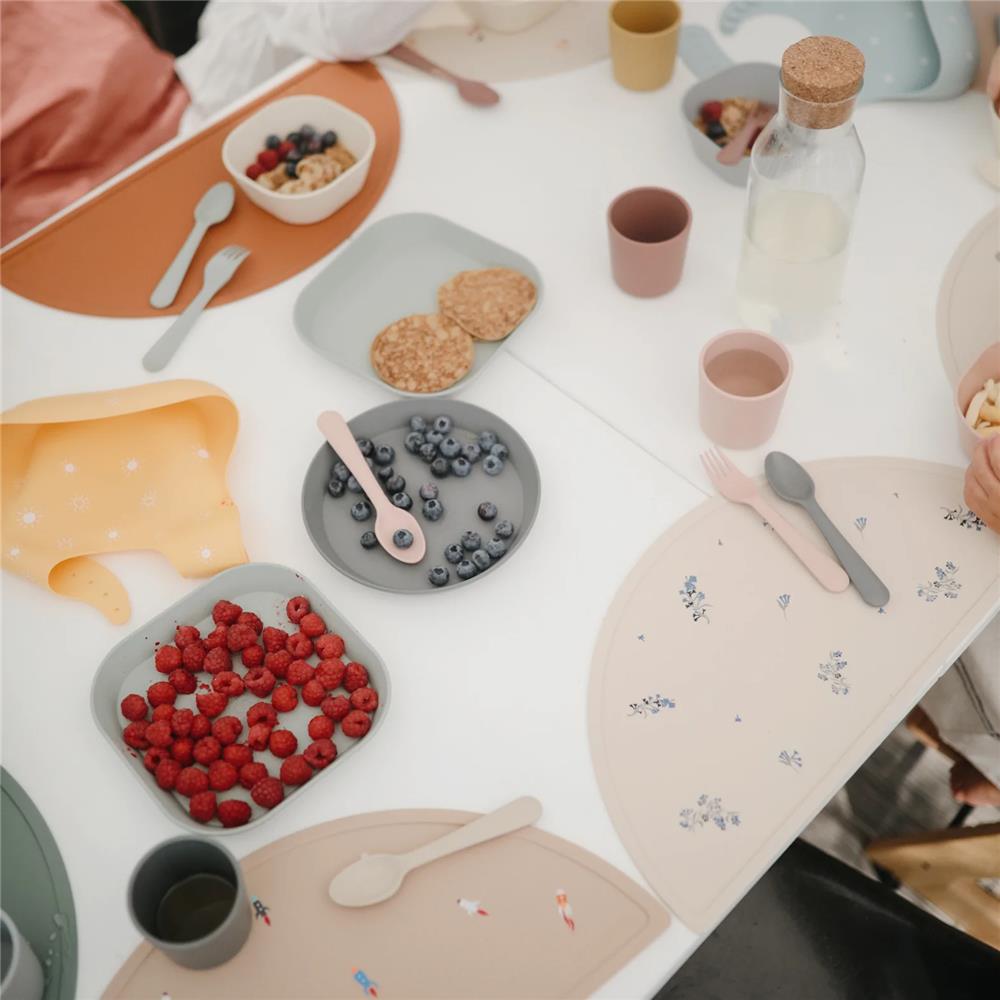 Mushie Silikon-Platzdeckchen, Vanilla Confetti, Tischset, BPA-frei