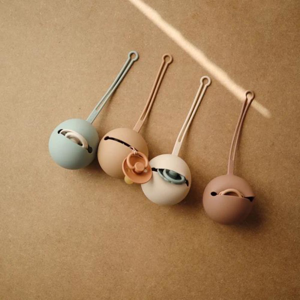 Mushie Schnulleretui, Cloudy Mauve, Schnullerbox aus Silikon, BPA-frei