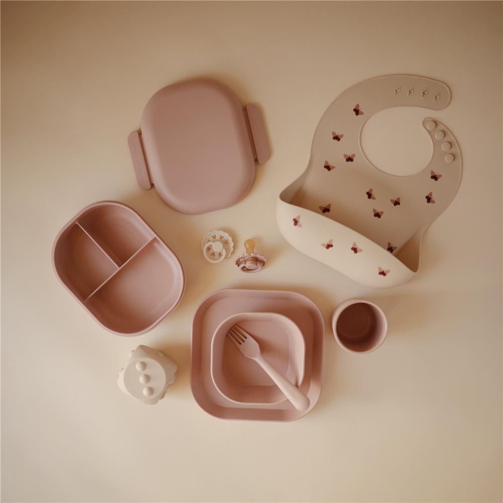 Mushie Lunchbox, Blush, Brotdose mit Löffel und Gabel, BPA-frei