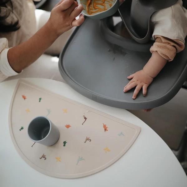 Mushie Silikon-Platzdeckchen, Dinosaurs, Tischset, BPA-frei