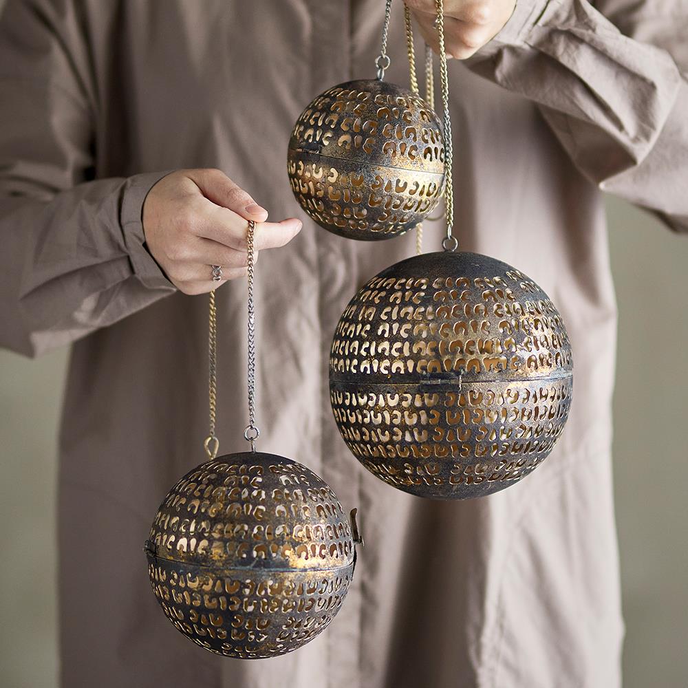 Bloomingville Lumie Deko 3er Set, Messing, Metall – handgefertigte Kugeln mit Vintage-Charme